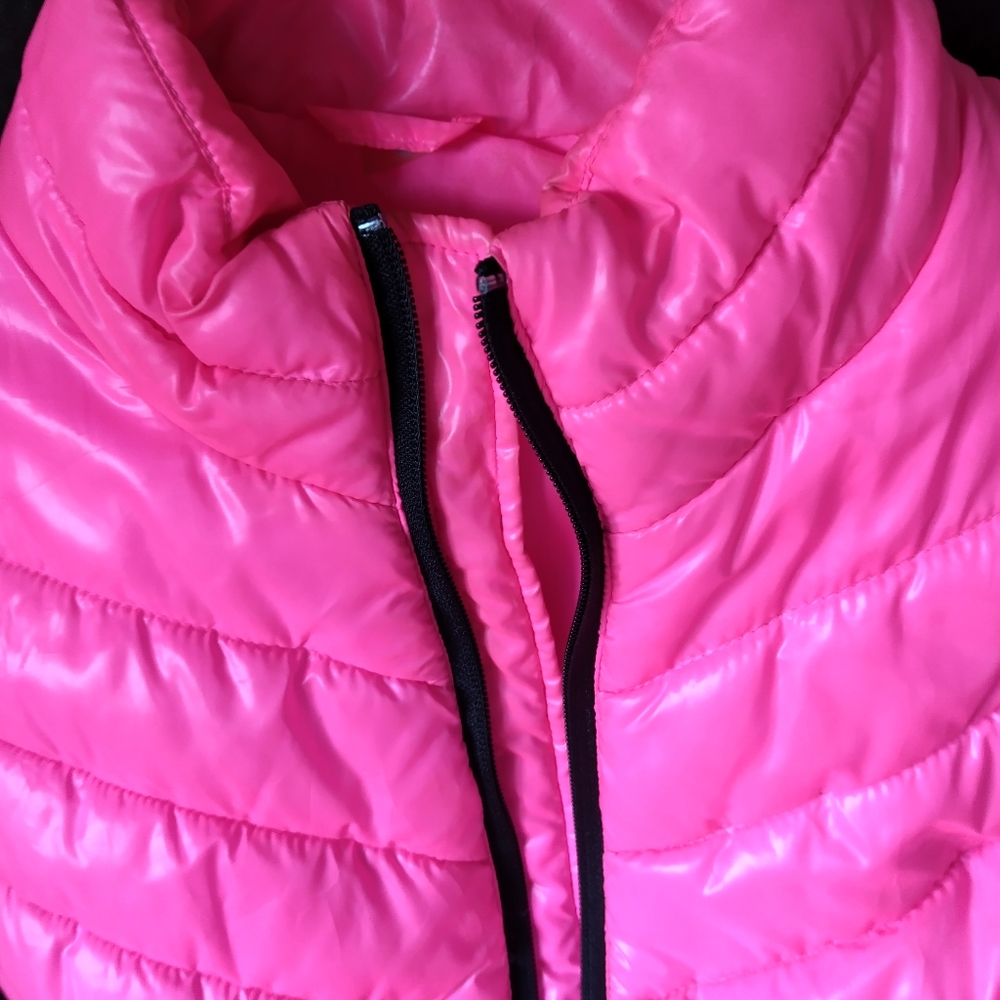 Vest - Picture 3 of 7